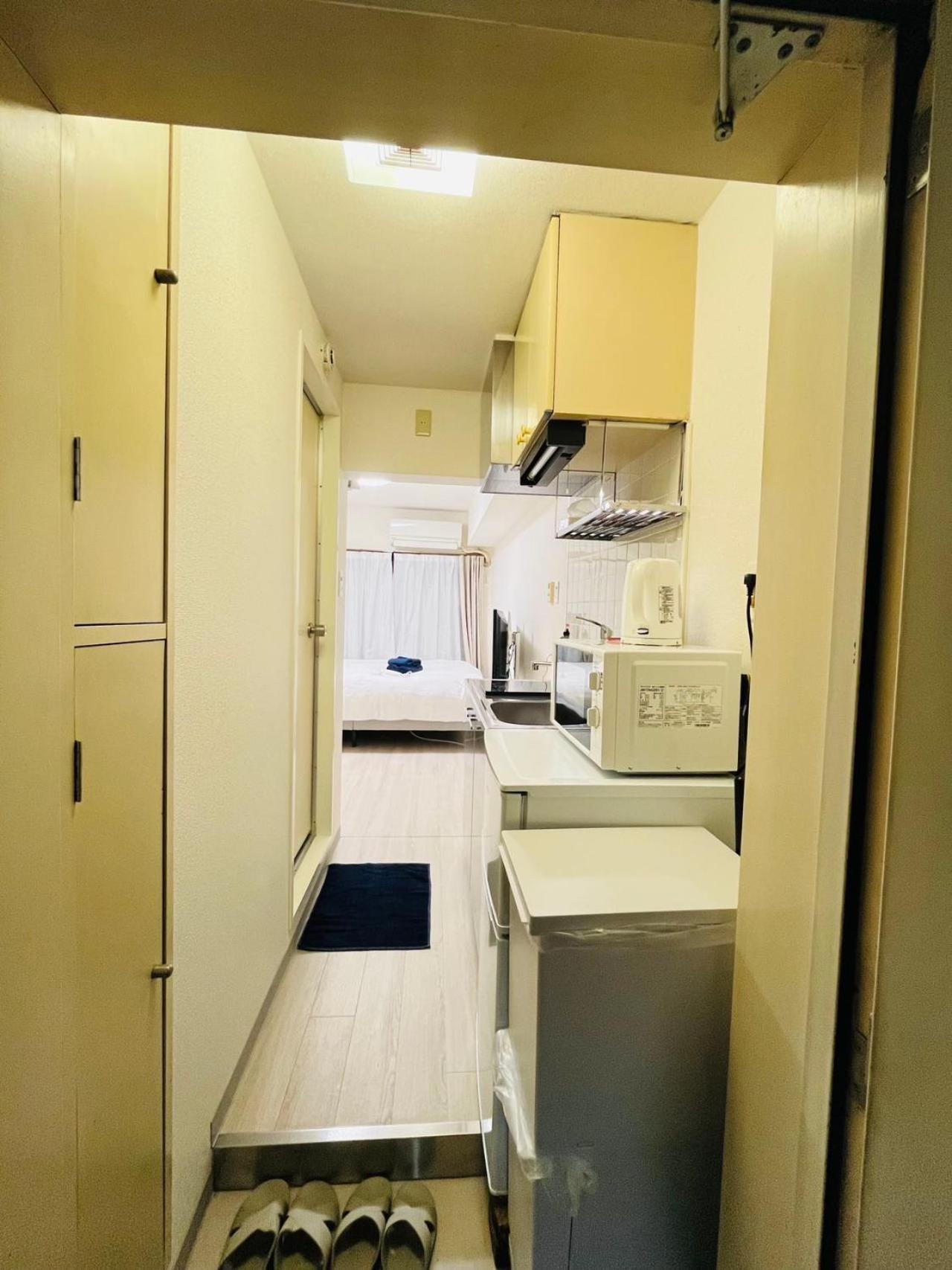 Apartment Shinjuku Area 6 Mins To Station Good Location Max For 2 People Wi-fi Free Unlimited *